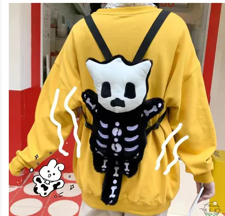 Mochila gotica foda deemais